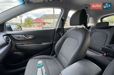 Внедорожник / Кроссовер Hyundai Kona Electric 2020 в 