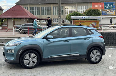 Внедорожник / Кроссовер Hyundai Kona Electric 2020 в 