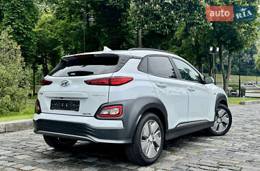 Внедорожник / Кроссовер Hyundai Kona Electric 2020 в 