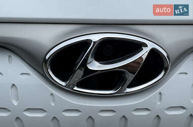 Внедорожник / Кроссовер Hyundai Kona Electric 2020 в 