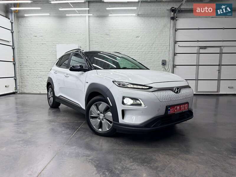 Внедорожник / Кроссовер Hyundai Kona Electric 2019 в 
