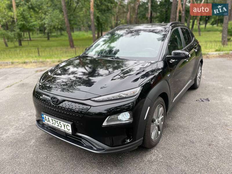Внедорожник / Кроссовер Hyundai Kona Electric 2020 в Киеве