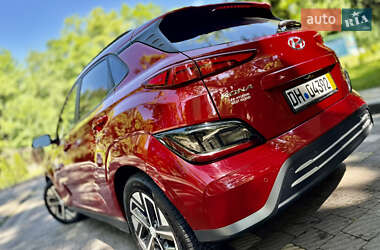 Внедорожник / Кроссовер Hyundai Kona Electric 2022 в 