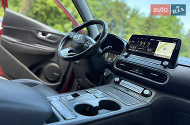 Внедорожник / Кроссовер Hyundai Kona Electric 2022 в 