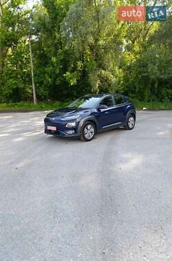 Внедорожник / Кроссовер Hyundai Kona Electric 2020 в 