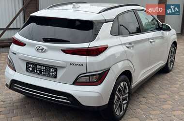 Позашляховик / Кросовер Hyundai Kona Electric 2021 в 