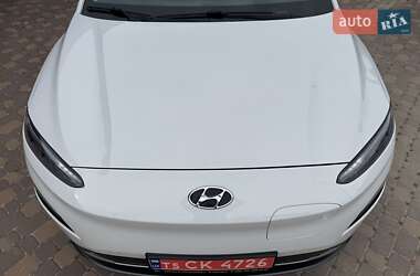 Позашляховик / Кросовер Hyundai Kona Electric 2021 в 