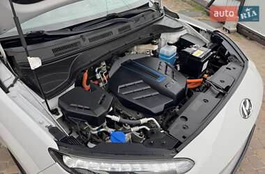 Позашляховик / Кросовер Hyundai Kona Electric 2021 в 