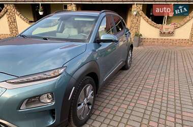 Позашляховик / Кросовер Hyundai Kona Electric 2019 в 