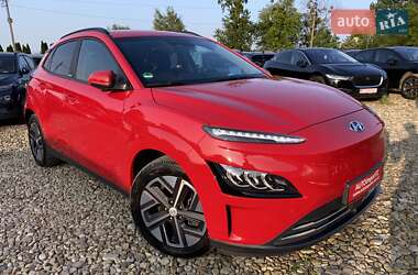 Внедорожник / Кроссовер Hyundai Kona Electric 2021 в 
