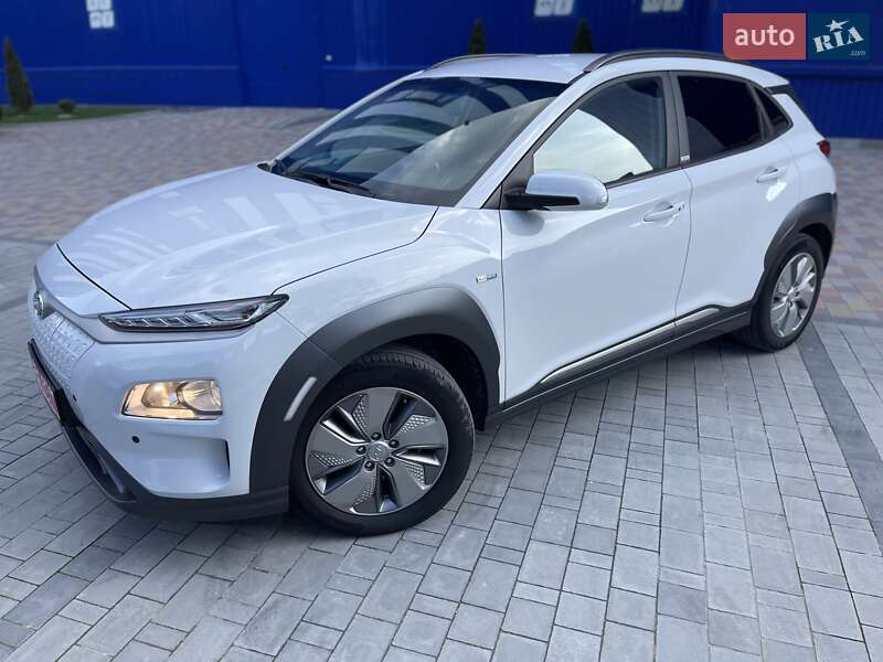 Внедорожник / Кроссовер Hyundai Kona Electric 2020 в 