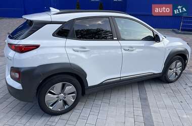 Внедорожник / Кроссовер Hyundai Kona Electric 2020 в 