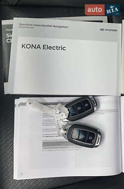 Внедорожник / Кроссовер Hyundai Kona Electric 2020 в 
