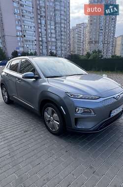 Внедорожник / Кроссовер Hyundai Kona Electric 2020 в Киеве