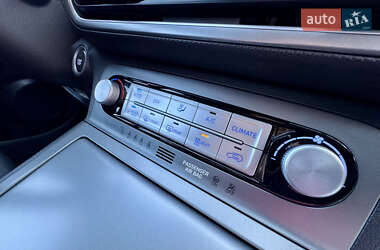 Внедорожник / Кроссовер Hyundai Kona Electric 2021 в 