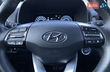 Позашляховик / Кросовер Hyundai Kona Electric 2021 в 