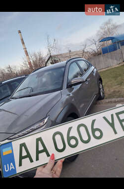Внедорожник / Кроссовер Hyundai Kona Electric 2020 в Киеве