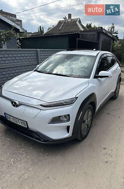 Внедорожник / Кроссовер Hyundai Kona Electric 2021 в Кривом Роге