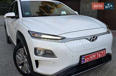 Внедорожник / Кроссовер Hyundai Kona Electric 2021 в Тернополе