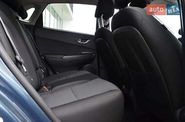 Позашляховик / Кросовер Hyundai Kona Electric 2021 в 