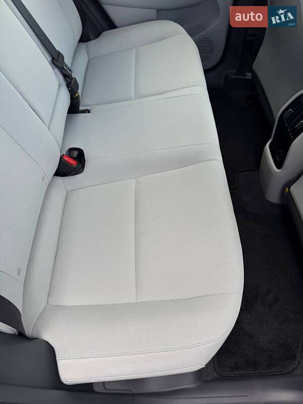 Внедорожник / Кроссовер Hyundai Kona Electric 2024 в Дубно