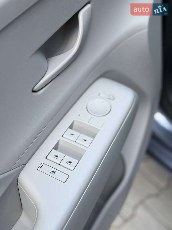 Внедорожник / Кроссовер Hyundai Kona Electric 2024 в Дубно