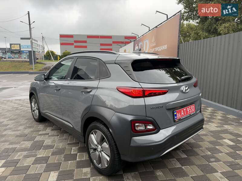 Внедорожник / Кроссовер Hyundai Kona Electric 2020 в Киеве