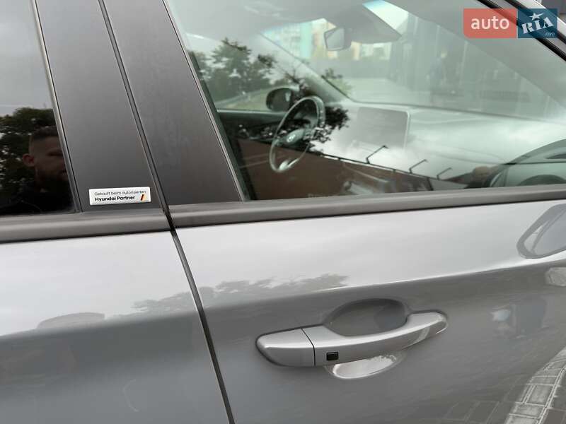 Внедорожник / Кроссовер Hyundai Kona Electric 2020 в Киеве