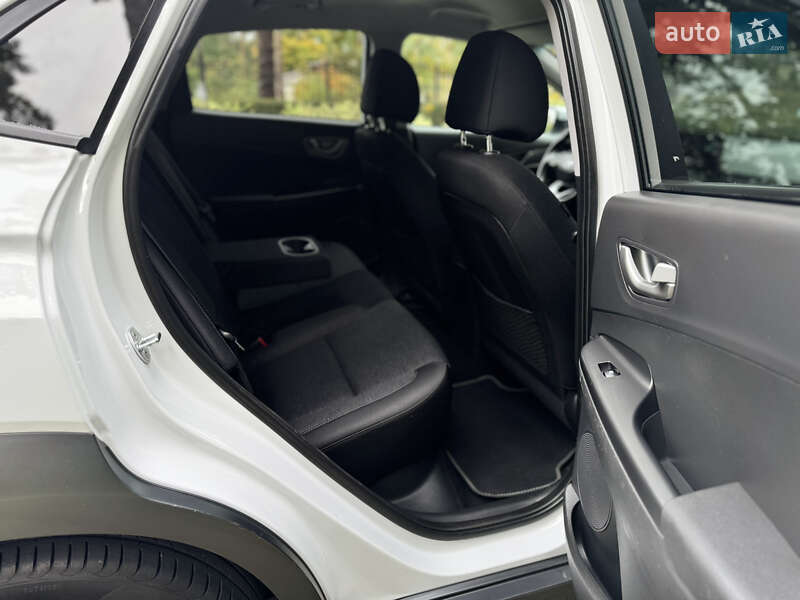 Внедорожник / Кроссовер Hyundai Kona Electric 2020 в Буче