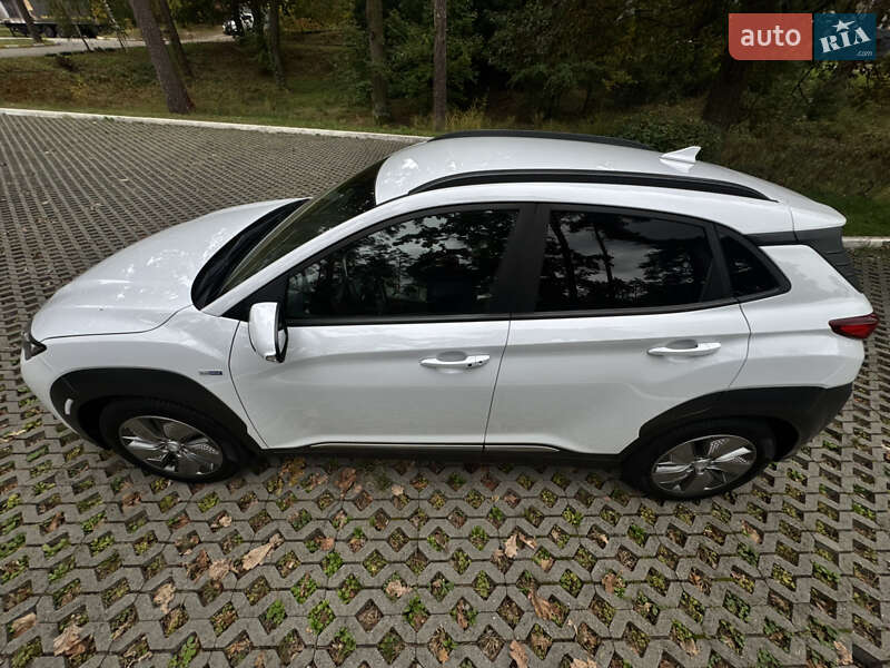 Внедорожник / Кроссовер Hyundai Kona Electric 2020 в Буче