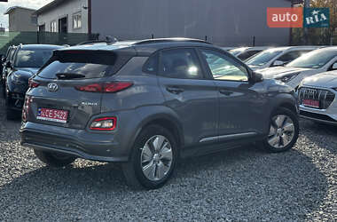 Внедорожник / Кроссовер Hyundai Kona Electric 2020 в 