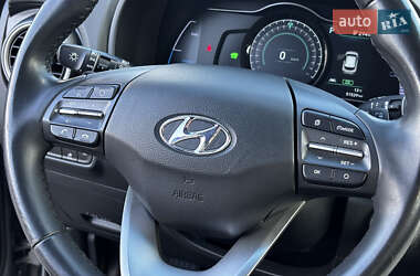 Внедорожник / Кроссовер Hyundai Kona Electric 2020 в 
