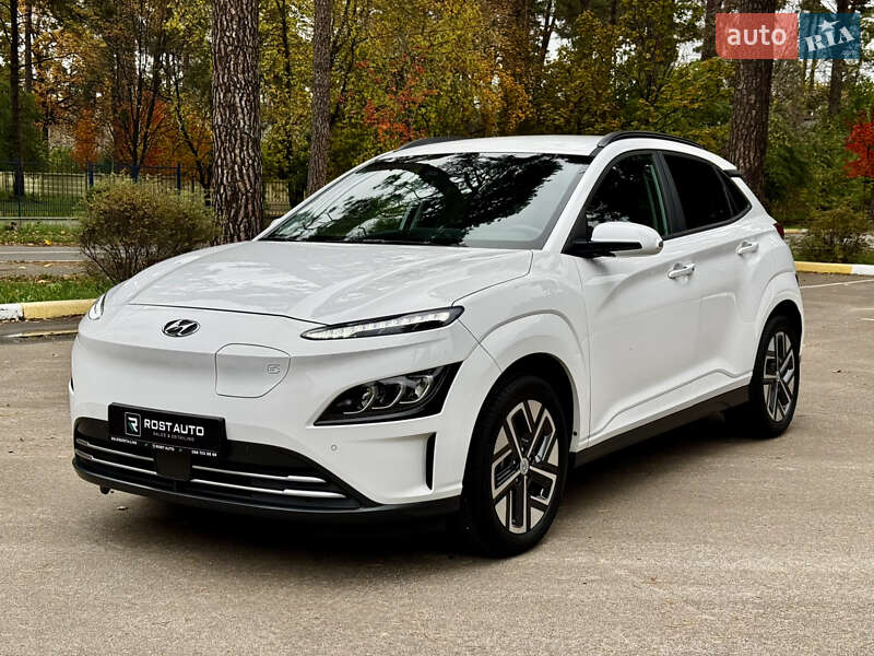 Позашляховик / Кросовер Hyundai Kona Electric 2022 в Києві