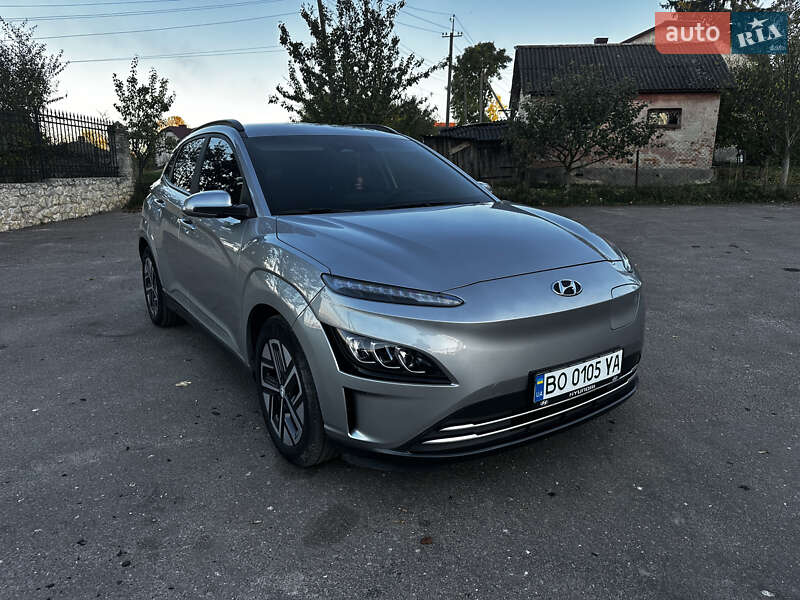 Внедорожник / Кроссовер Hyundai Kona Electric 2022 в Збараже