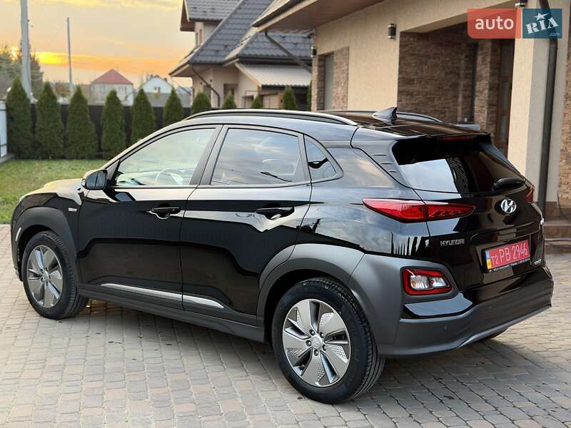 Позашляховик / Кросовер Hyundai Kona Electric 2020 в Чернівцях