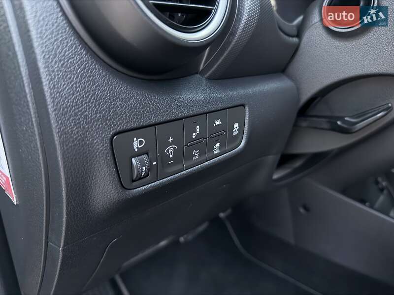 Позашляховик / Кросовер Hyundai Kona Electric 2020 в Чернівцях