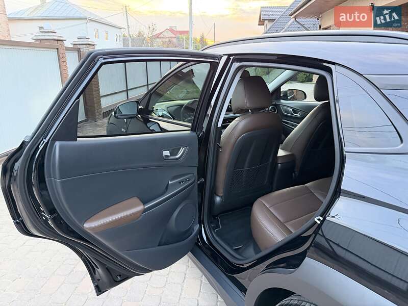 Позашляховик / Кросовер Hyundai Kona Electric 2020 в Чернівцях