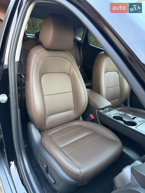 Позашляховик / Кросовер Hyundai Kona Electric 2020 в Чернівцях