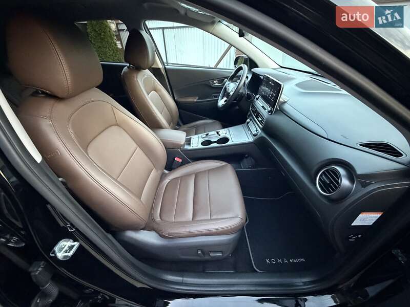 Позашляховик / Кросовер Hyundai Kona Electric 2020 в Чернівцях