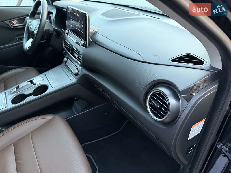 Позашляховик / Кросовер Hyundai Kona Electric 2020 в Чернівцях