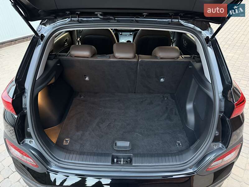 Позашляховик / Кросовер Hyundai Kona Electric 2020 в Чернівцях