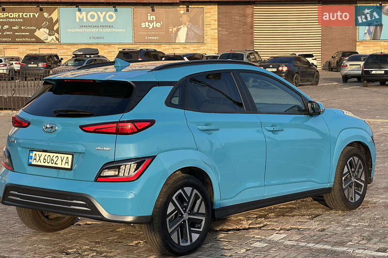 Внедорожник / Кроссовер Hyundai Kona Electric 2022 в Харькове