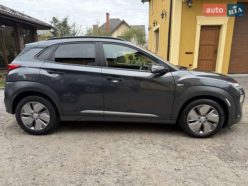 Позашляховик / Кросовер Hyundai Kona Electric 2020 в Львові фото 6 Позашляховик / Кросовер Hyundai Kona Electric 2020 в Львові