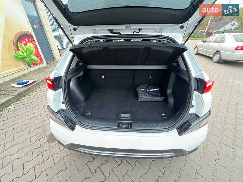Позашляховик / Кросовер Hyundai Kona Electric 2021 в Житомирі