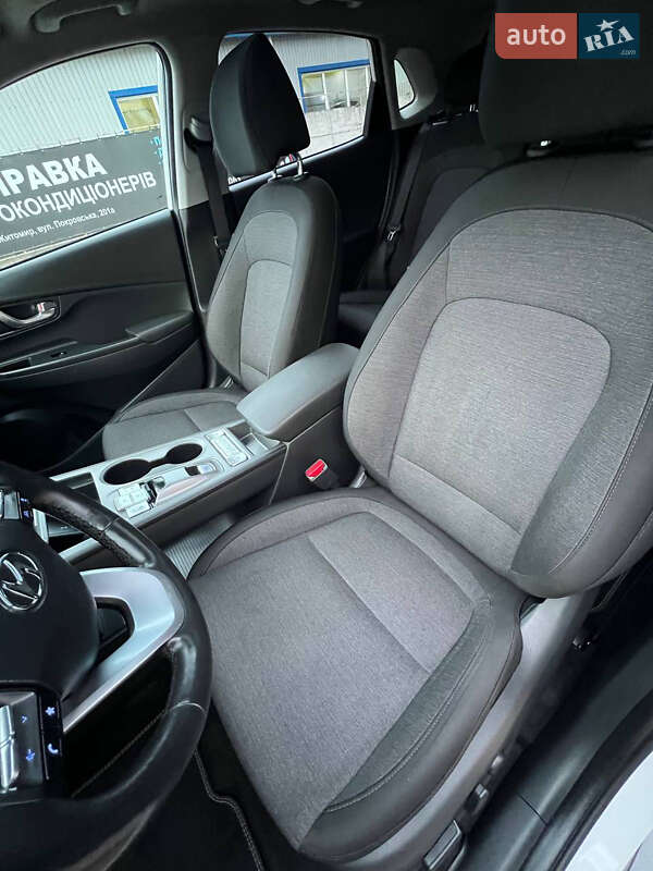 Позашляховик / Кросовер Hyundai Kona Electric 2021 в Житомирі