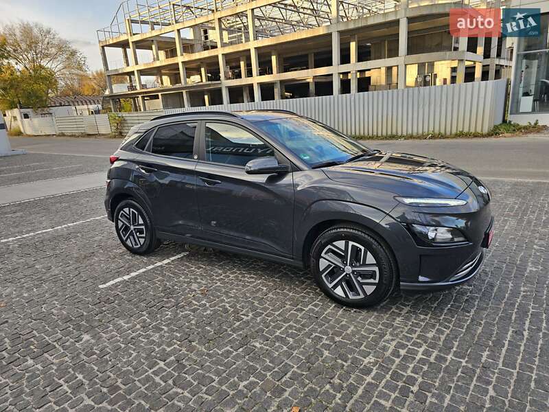 Внедорожник / Кроссовер Hyundai Kona Electric 2022 в Днепре