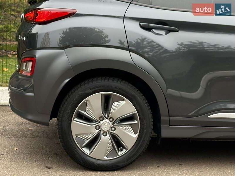 Внедорожник / Кроссовер Hyundai Kona Electric 2020 в Ровно
