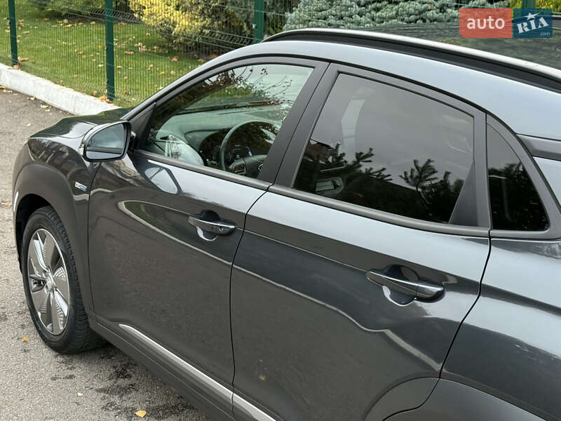 Внедорожник / Кроссовер Hyundai Kona Electric 2020 в Ровно