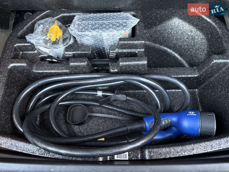 Внедорожник / Кроссовер Hyundai Kona Electric 2020 в Ровно