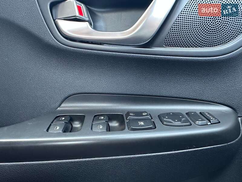 Внедорожник / Кроссовер Hyundai Kona Electric 2021 в Львове